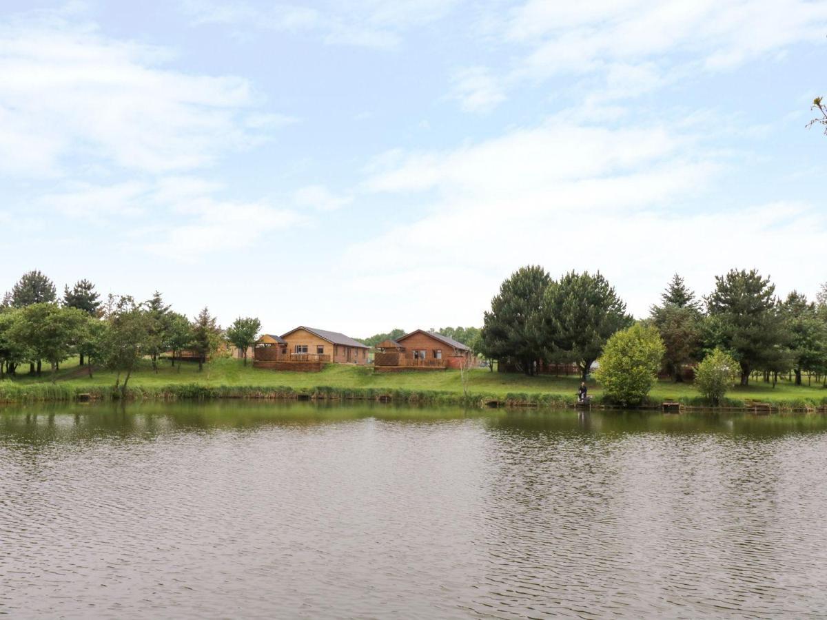 Makins Lodges Nuneaton Exterior foto